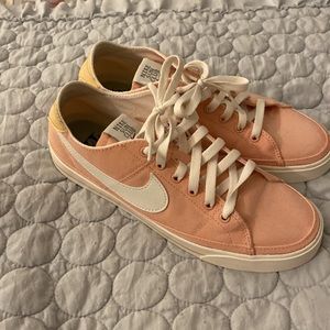 Women’s Nike court legacy shoes